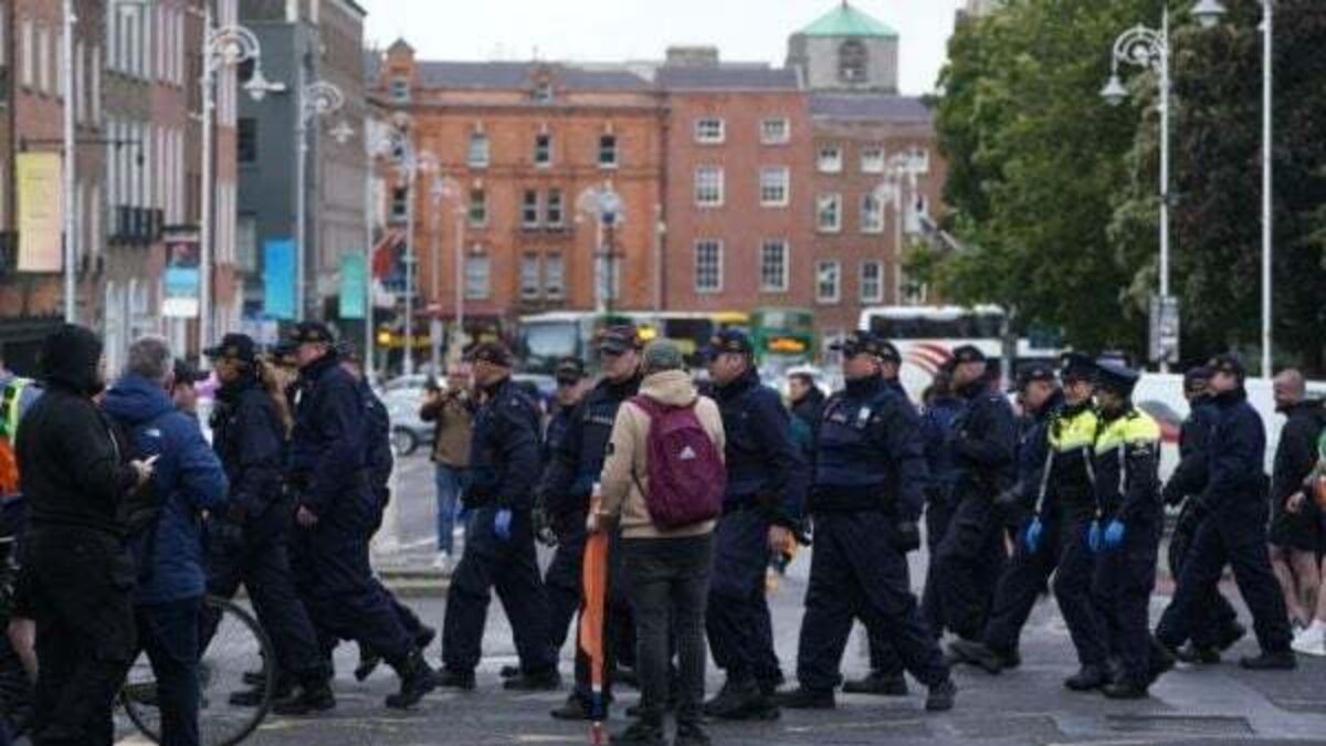 Ceann Comhairle pledges to protect Irish democracy from ‘hate mongers’