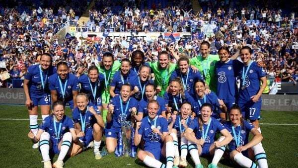 Can United, City or Arsenal dethrone champions Chelsea? – WSL talking points