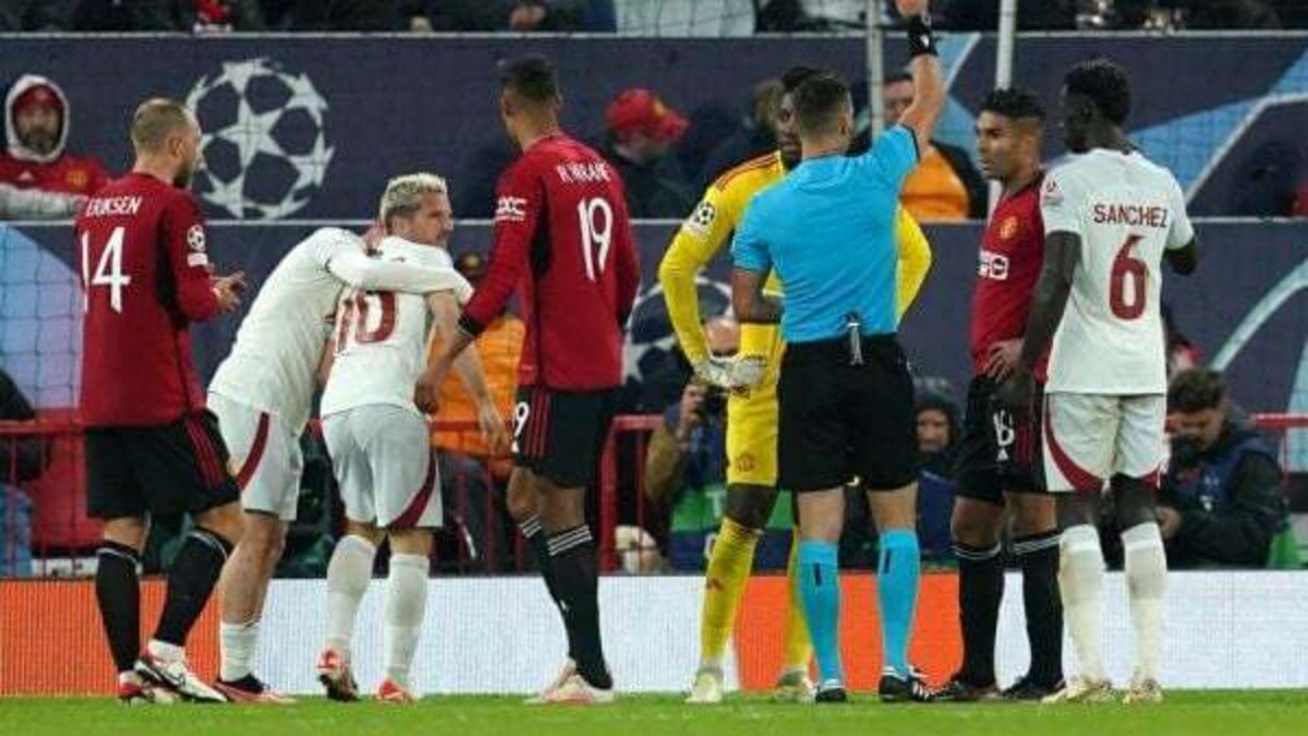 Man Utd’s poor form continues with damaging loss to Galatasaray