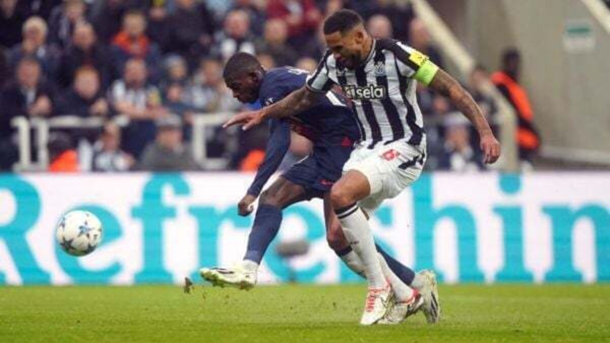 Eddie Howe praises Jamaal Lascelles for stepping up as Newcastle stun PSG