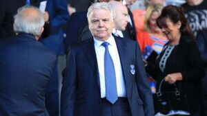 Everton chairman Bill Kenwright dies aged 78 after cancer battle Everton chairman Bill Kenwright dies aged 78 after cancer battle