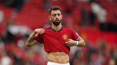 Roy Keane says Bruno Fernandes ‘not captaincy material’ after Manchester derby defeat