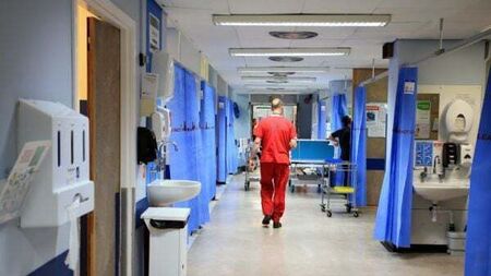 Hospital overcrowding: 10,538 patients waiting on trolleys in October