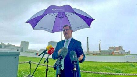 Donaldson says he cannot be certain Stormont will return by end of year