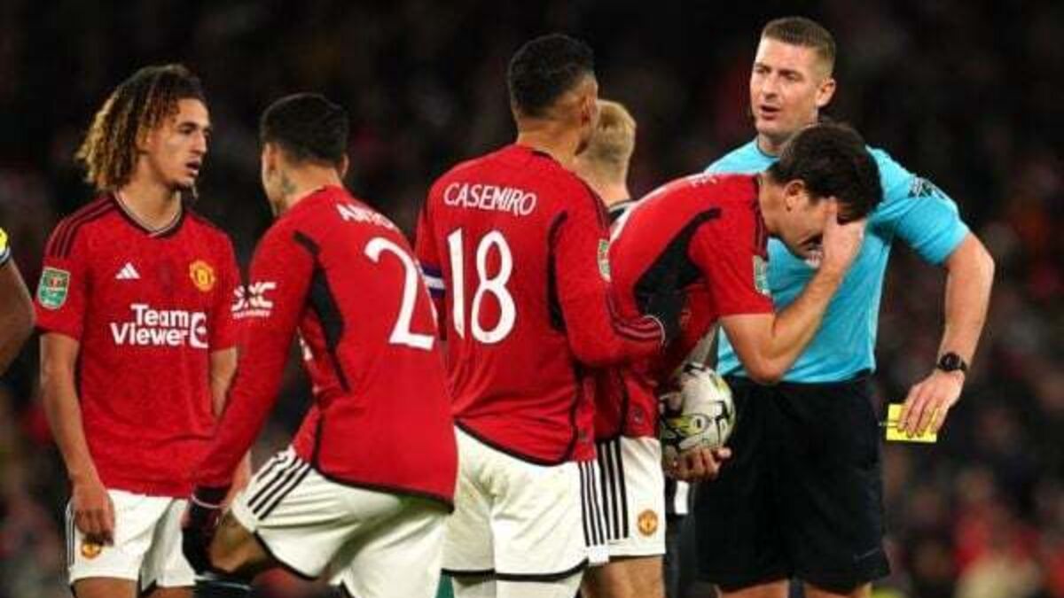 What has gone wrong at Manchester United?