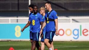 Gareth Southgate ponders defensive options ahead of naming latest England squad Gareth Southgate ponders defensive options ahead of naming latest England squad