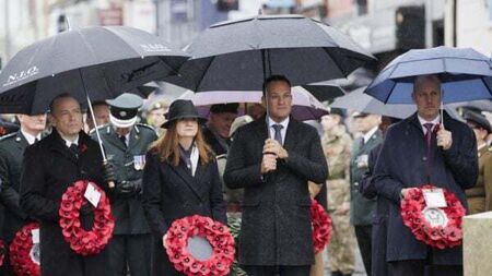 Taoiseach lays wreath in Enniskillen to mark Remembrance Sunday
