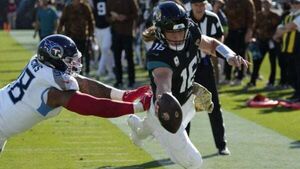Trevor Lawrence leads Jacksonville Jaguars to victory against Tennessee Titans Trevor Lawrence leads Jacksonville Jaguars to victory against Tennessee Titans