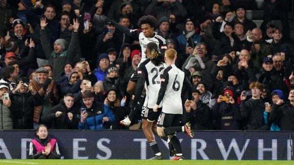 Late Willian penalty earns Fulham victory in five-goal thriller against Wolves