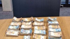 Two people arrested as gardaí seize €180,000 in cash in Dublin Two people arrested as gardaí seize €180,000 in cash in Dublin