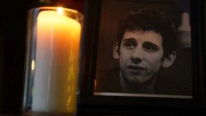 Mourners gather for Dublin procession ahead of Shane MacGowan funeral Mourners gather for Dublin procession ahead of Shane MacGowan funeral