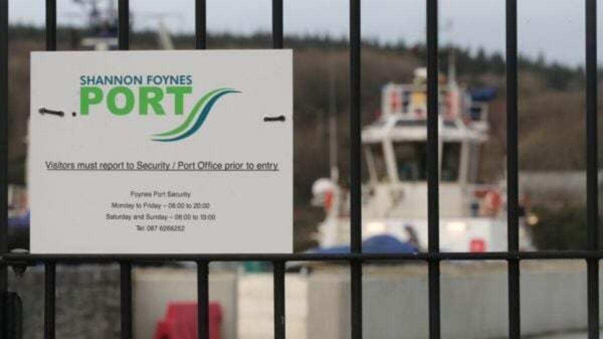 Ship docked at Limerick port to be searched after massive haul of cocaine discovered