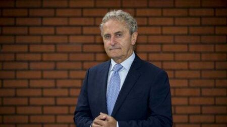 Responsibility of paramilitary groups to ‘leave’ – peace fund chief