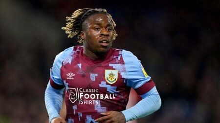 Millwall sign striker Michael Obafemi on loan from Burnley