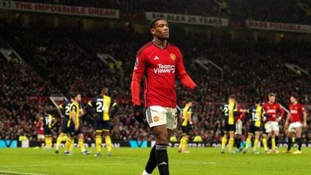 Anthony Martial out for 10 weeks after groin surgery