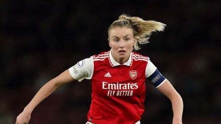 Leah Williamson makes return for Arsenal after nine-month injury lay-off