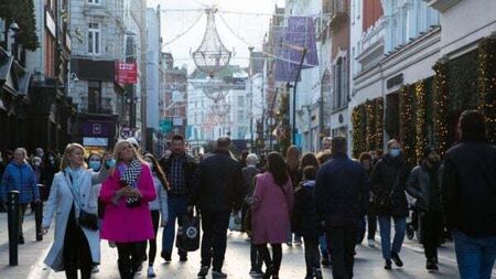 Total of 445,200 foreign visitors to Ireland in December 2023