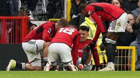 Manchester United suffer Lisandro Martinez injury blow in win against West Ham