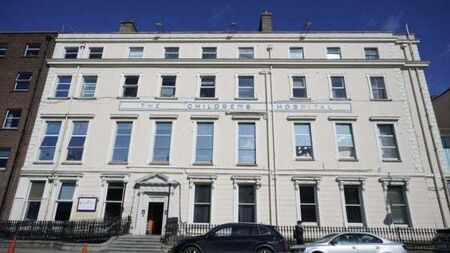 Section of M6 eastbound closed after girl (6) seriously injured in crash