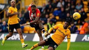 Ivan Toney on target again as Brentford win at Wolves