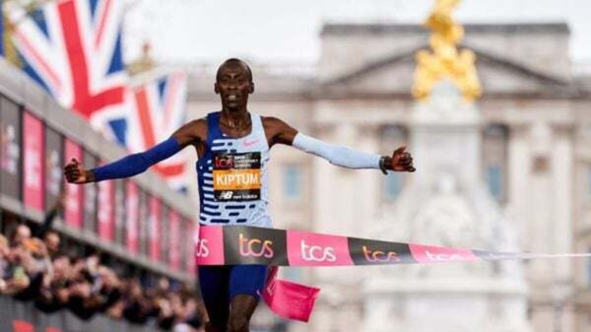 World marathon record holder Kelvin Kiptum dies in accident in Kenya