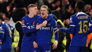 Conor Gallagher hits last-minute winner as Chelsea scrape past Leeds in FA Cup