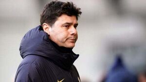 Chelsea fans turn on Mauricio Pochettino during draw at Brentford