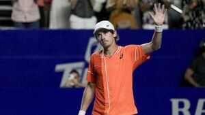 Alex de Minaur defends Mexican Open title after straight sets win