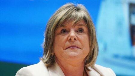 Gardaí investigating damage caused to Minister of State's car in Waterford