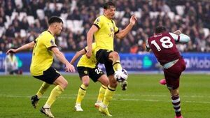 Danny Ings ends goal drought as West Ham deny Burnley
