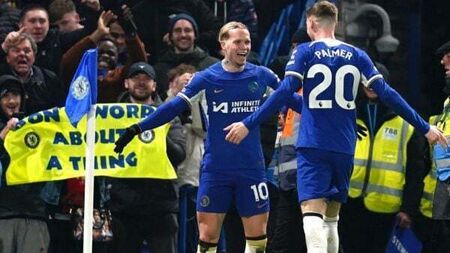 Chelsea boost European hopes with win over Newcastle