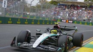Lewis Hamilton rues inconsistent Mercedes car after poor qualifying in Australia