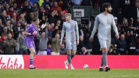 Seamus Coleman own-goal condemns Everton to late defeat at Bournemouth