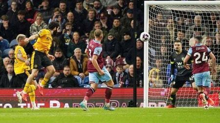 Rayan Ait-Nouri denies Burnley vital victory as Wolves share spoils