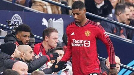 Rio Ferdinand: Marcus Rashford may have to make big decision to leave Man Utd