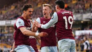 West Ham come from behind to win at Wolves but lose Jarrod Bowen to injury West Ham come from behind to win at Wolves but lose Jarrod Bowen to injury