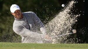 Tiger Woods makes difficult start to marathon second day at Augusta