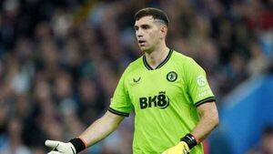 Emiliano Martinez stars as Aston Villa beat Lille on penalties