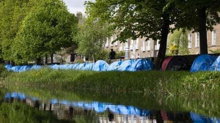 Rate of illegal immigrants in Ireland is 10 times the EU average, figures show