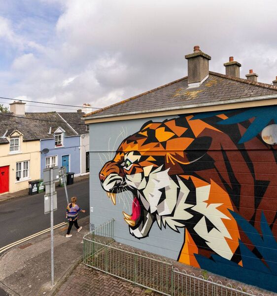 Dan Leo's mural of a tiger.