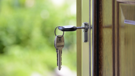 Average monthly rent nationally increases 5% to over €1,800