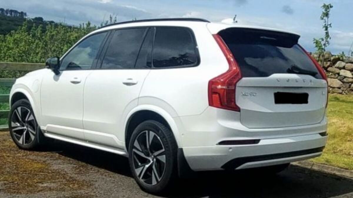 Car and cash seized by CAB following raids in Dublin and Donegal