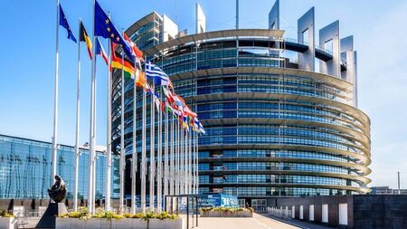 European candidates identify political shift