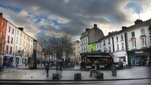 Phoenix: Footfall and leakage in retail spend