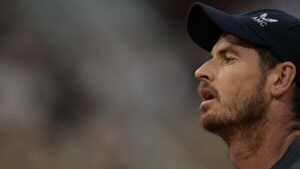 Andy Murray beaten by Stan Wawrinka in first round of French Open