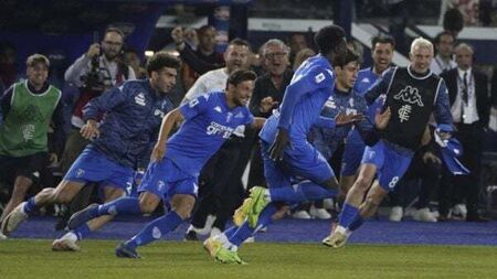 M’Baye Niang scores dramatic winner against Roma to save Empoli from relegation