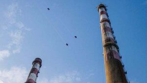 ESB raises 'serious safety incident' with regulator after skydivers fly through Poolbeg chimneys