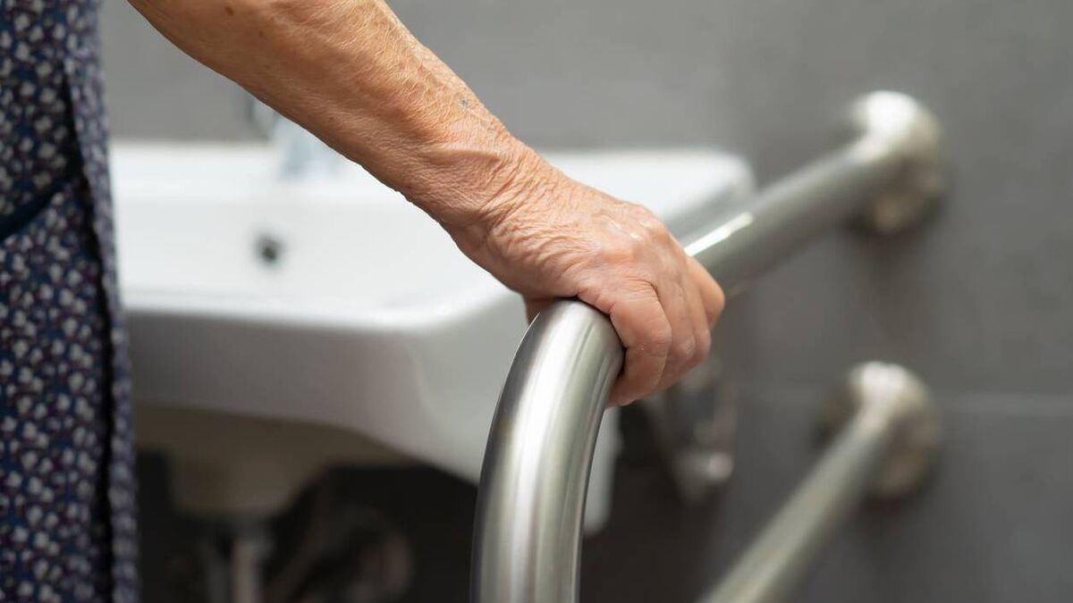 Vulnerable residents left waiting to be paid by Council