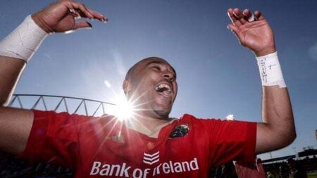 Munster finish top of URC after comeback win over Ulster