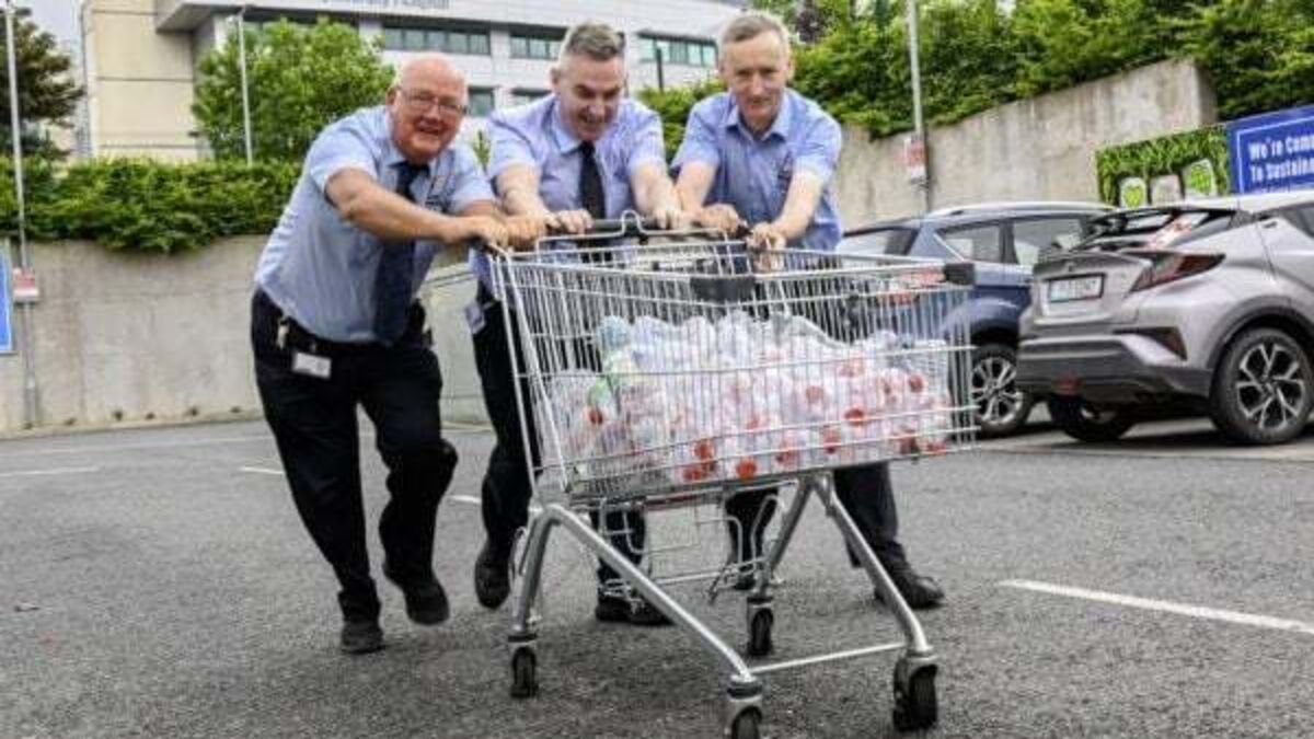 Porters raise thousands for hospital with deposit returns